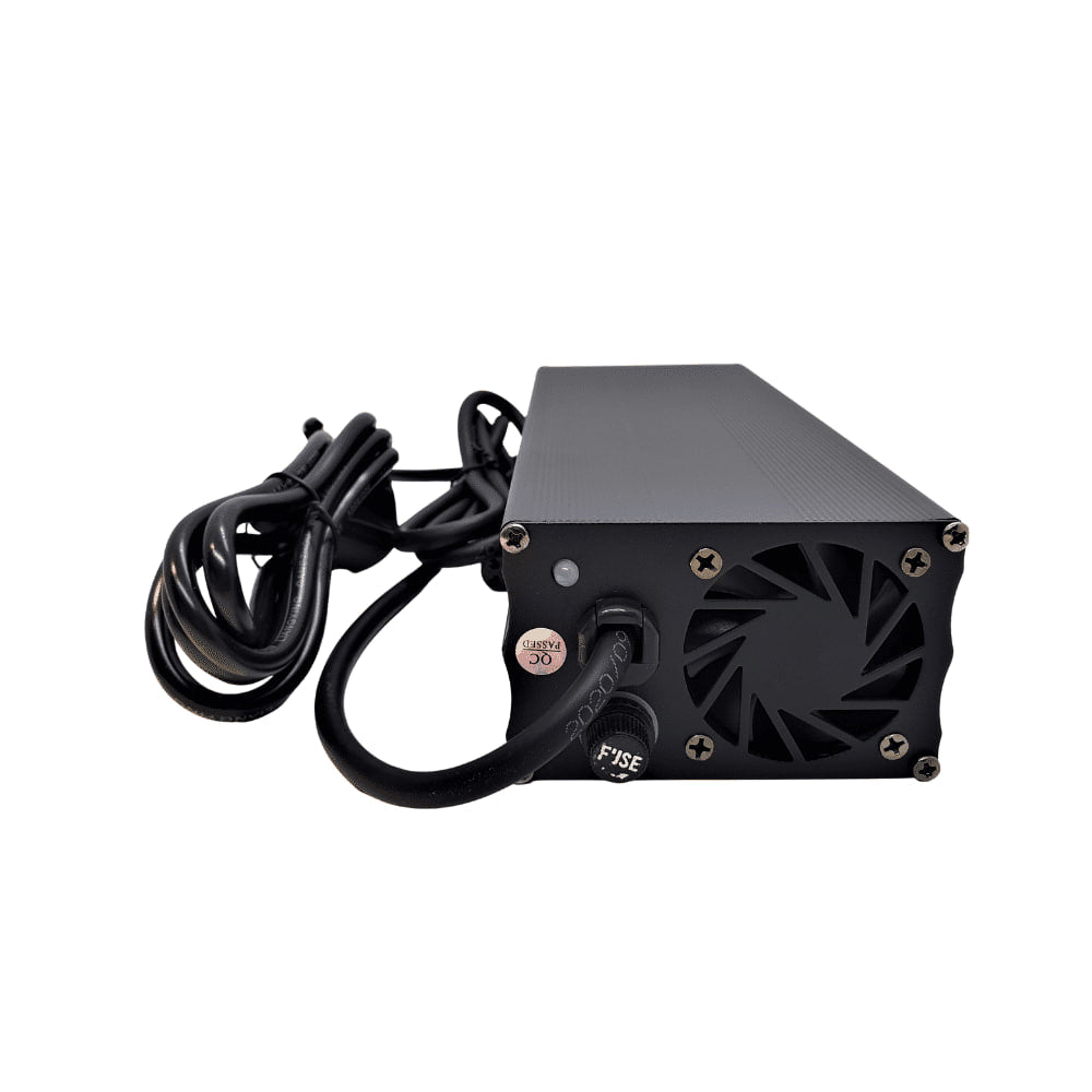 Chargeur rapide Burn-E 5A – 3 Pins