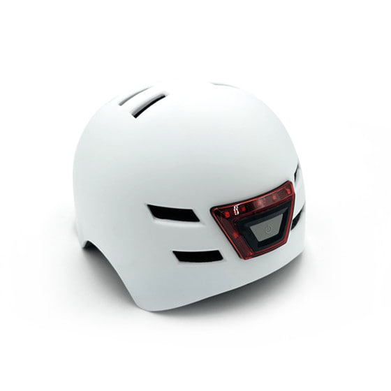 Casque trottinette blanc avec LED